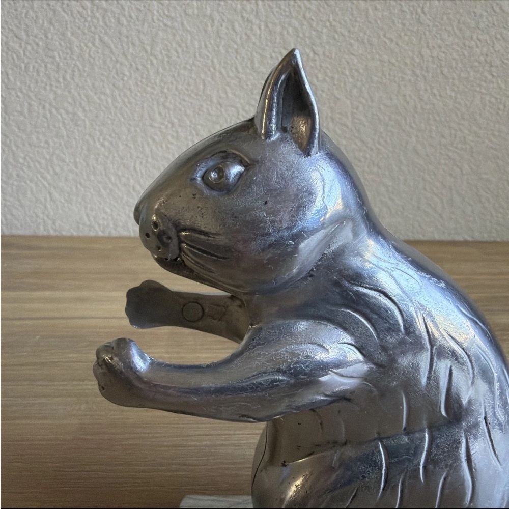 Vintage Nutcracker Squirrel on Log Aluminum Metal Figure Made In Taiwan - Picture 2 of 14